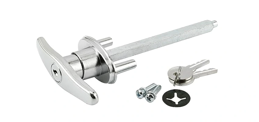 Old Style Garage Door Locks Replacements in Dinuba, California