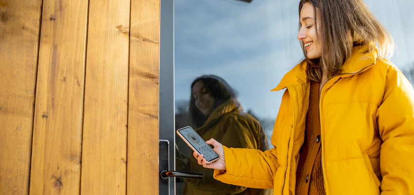 Fingerprint Smart Locks Installation Services in Dinuba, California